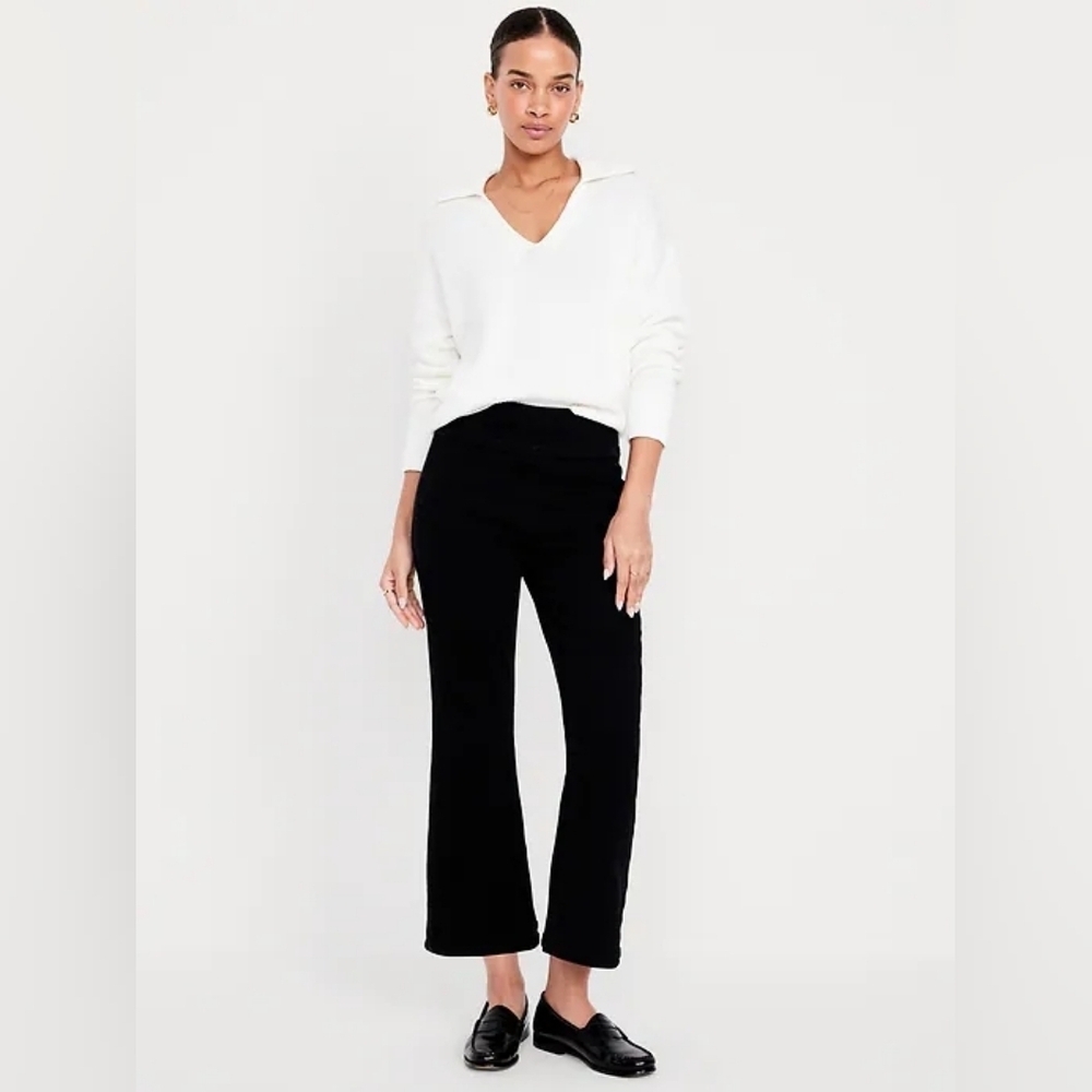 Old Navy High Rise Weekender Pull On Crop Flare Stretch Jeans Black Size 00 NWT